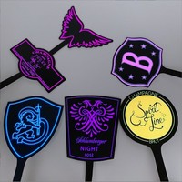 Étiquette de bouteille de vin lumineuse LED en plastique avec logo personnalisé, réutilisable, écologique, étiquette lumineuse LED