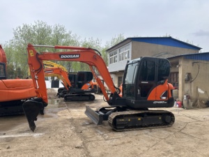รถขุดไฮดรอลิกขนาดเล็กมือสอง Doosan digger Dx60 Dx60-7 Dx80 Dx120 Dx130 Dx150 Dx160 - Product Image 2