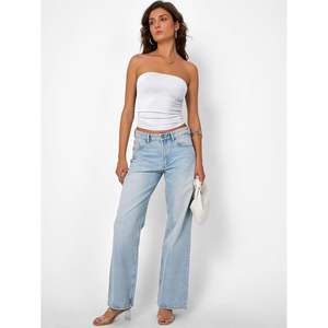 À la mode 2025 été haut court pour femmes sans bretelles Tube Bandeau basique dos nu sans manches conception mignon aller tenue un convient à tous - Product Image 5