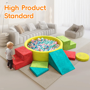 Set da arrampicata in schiuma da 8 pezzi per bambini + giocattoli morbidi da interno per bambini da 1 a 3 anni, con gradini e rampa a triangolo - Product Image 3