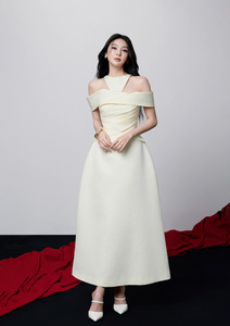 Nouvelle <span class=keywords><strong>robe</strong></span> de soirée élégante pour <span class=keywords><strong>femme</strong></span>, prête à porter, couleur abricot, col licou, taille cintrée et jupe ample. - Product Image 6