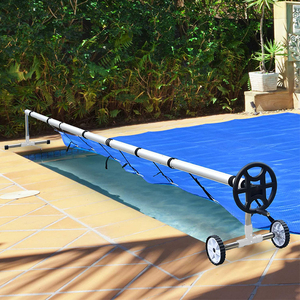 Enrouleur de couverture de <span class=keywords><strong>piscine</strong></span> au sol en PVC pour piscines extérieures Enrouleur de couverture de filet pour piscines hors sol - Product Image 2