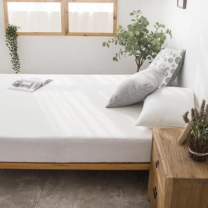 <b>Waterproof</b> Wholesale Price 100% Bamboo Fabric Bed Protection Pad Plain Dyed Knitted Protector Mattress Cover White Color Vietnam - Product Image 5