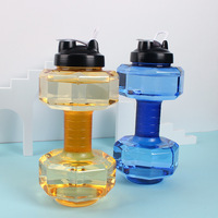 Bouteilles d'eau en plastique PET sans BPA avec logo personnalisé en gros haltères d'entraînement à domicile pour le sport 2,2 l 2,6 l