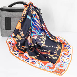 Écharpe carrée en satin de soie imprimée en gros, différents designs personnalisés pour femmes, 58 cm, hijab arabe, bandana - Product Image 4