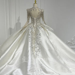 Robe de mariée Jancember XS225 exclusive, col en V, satin, perles et glands - Product Image 6