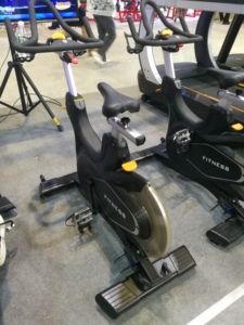 <span class=keywords><strong>Vélo</strong></span> de sport <span class=keywords><strong>spinning</strong></span> commercial, bon <span class=keywords><strong>prix</strong></span>, meilleure <span class=keywords><strong>qualité</strong></span>, 2022 - Product Image 5