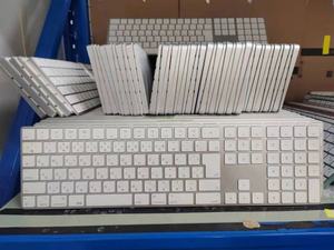 Teclado Inalámbrico A2520 Magic Keyboard de Segunda Mano, 98% Nuevo, USB 5.8Ghz, Switches de Tijera, Tamaño Completo, Retroiluminación RGB, para Portátil, Venta al Por Mayor - Product Image 2