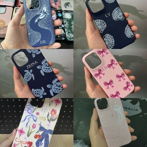 Custodie di Lusso Personalizzate in Pelle PU per Cellulari con Stampa a Caldo di Lettere/Pattern per <span class=keywords><strong>iPhone</strong></span> 16 <span class=keywords><strong>Pro</strong></span> Max 15 <span class=keywords><strong>14</strong></span> <span class=keywords><strong>Pro</strong></span> - Product Image 4