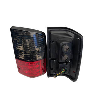 Luci Posteriori a LED per Auto, Fanali Posteriori Modificati per Nissan Safari Patrol Y60, dal 1987 al 1997, 2 Pezzi, Nero Rosso, Luce Freno - Product Image 3