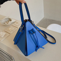 Luxus Damen Dreieck Form PU Handtasche mit Polyester Futter Stilvolle lässige Cross body Schulter Einkaufstasche große Kapazität