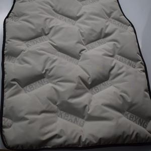 <span class=keywords><strong>Tissu</strong></span> <span class=keywords><strong>matelassé</strong></span> imperméable <span class=keywords><strong>Double</strong></span> <span class=keywords><strong>face</strong></span>, <span class=keywords><strong>pour</strong></span> la veste, 50 pièces, vente en gros - Product Image 4