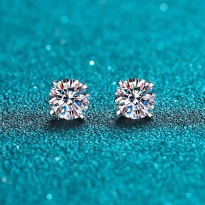 Meilleures boucles d'oreilles minimalistes en or 18 carats avec diamants de laboratoire HPHT CVD de 0,5 ct, polies, pour femmes - Product Image 2