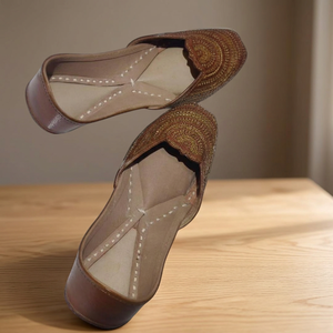 Chaussures pour femmes BS INTERNATIONAL en cuir de buffle véritable brodé, respirantes, décorées de cristaux, motif floral, style décontracté - Product Image 1