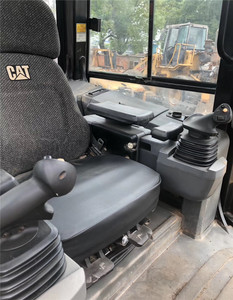 Bulldozer Usado Japonés D5K/D5M/D5N con Capacidad de Empuje de 4m y Alta Eficiencia en Venta - Product Image 4
