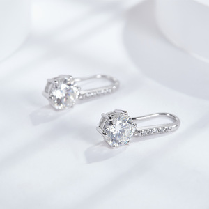 Nuevo diseño corte redondo Moissanite 14K joyería pendientes de mujer - Product Image 3