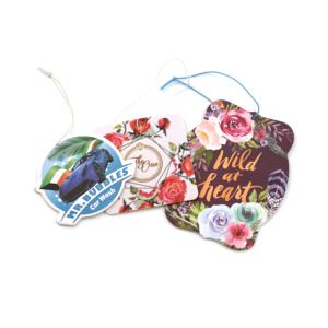 Vente en gros de <span class=keywords><strong>d</strong></span>ésodorisant avec logo de voiture personnalisé pendentif de haute qualité éliminateur <span class=keywords><strong>d</strong></span>'odeurs moderne parfum de voiture - Product Image 1