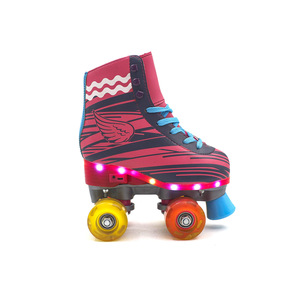 Nuova Creazione <span class=keywords><strong>Pattini</strong></span> Regolabili per Bambini da Esterno all'Ingrosso Modello E9E9 QUAD in PVC Rosa Nero Argento Rosso Blu Colore Ruota OEM Cromato - Product Image 4