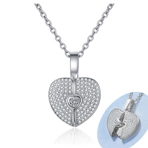 Collana con Ciondolo a Cuore per Donne, Gioiello alla Moda, Idea Regalo - Product Image 1