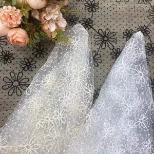 Directo de Fábrica, Nueva Tela de Malla Transpirable con Diseño de <span class=keywords><strong>Girasoles</strong></span> y Puntos, con Encaje Bordado y Recubrimiento de PA, para Textiles del Hogar y Bodas - Product Image 1