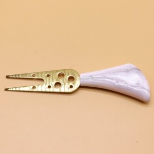 大理石のハンドル2019キッチンガジェットアクセサリー付きの高品質ミニゴールドメッキチーズナイフセット - Product Image 3