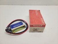 Nouveau et original NEW OLD SWITCH BZLN200RH en stock dans l'entrepôt