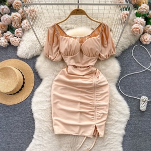 Nuovo Abito Casual da Donna alla Moda con Maniche Corte a Sbuffo in Damasco e Dettagli Arricciati - Product Image 3