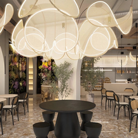 Meubles de luxe pour boulangerie, comptoir de présentation en bois et verre pour café avec éclairage, aménagement intérieur pour salon de thé