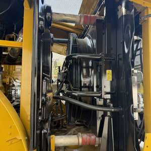 Chargeuse sur pneus d'occasion Caterpillar CAT950GC modèle 2025 d'origine japonaise pour travaux de terrassement avec moteur 17000 kg et 1 an de service après-vente - Product Image 6