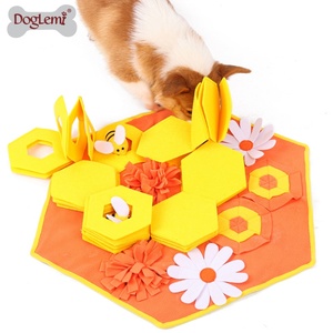 Esterilla de entrenamiento antideslizante lavable a máquina para perros ecológica de alta calidad hecha de tela - Product Image 1