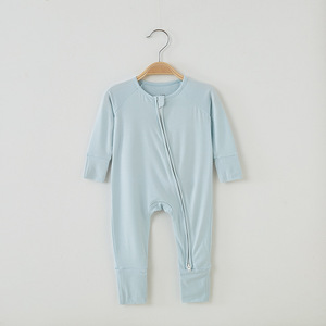 Ventes en gros de barboteuses en tricot surdimensionnées personnalisées pour nouveau-nés, garçons <span class=keywords><strong>et</strong></span> filles, vêtements pour bébés, barboteuses en bambou biologique pour bébés - Product Image 4