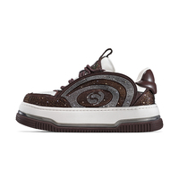 Baskets de luxe à plateforme épaisse en strass, en cuir véritable, semelle amortie, style léger et luxueux, chaussures de skateboard tendance printemps