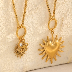 Collana a Cuore in Acciaio Inossidabile Stile Europeo e Americano, Ciondolo Sole di Alta Gamma Placcato in <span class=keywords><strong>Oro</strong></span> 18K - Product Image 3