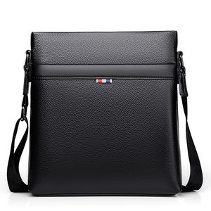 Borsa da <span class=keywords><strong>uomo</strong></span> in pelle di nuovo stile borsa a tracolla casual in pelle con una spalla borsa piccola in pelle morbida multi-tasca di alta qualità - Product Image 1