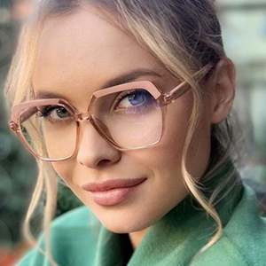 Lunettes de vue carrées tendance personnalisées avec logo, montures optiques TR90 anti-lumière bleue pour femmes, vente en gros - Product Image 1