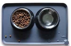 Vente chaude Pet Silicone Patte Imprimer Tapis De Manger <span class=keywords><strong>Chien</strong></span> et Chat <span class=keywords><strong>Anti</strong></span> <span class=keywords><strong>Débordement</strong></span> et Antidérapant Tapis De Nourriture <span class=keywords><strong>pour</strong></span> L'alimentation Des Animaux De Compagnie - Product Image 5