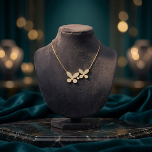 Collar con Colgante de Mariposa para Mujer, Chapado en Oro Amarillo, Diamante Redondo de Corte Brillante, Microincrustaciones, Cadena de Caja, Lujoso, para Uso Diario - Product Image 4