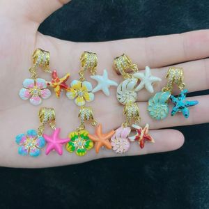 BD- L5645 Charmes et pendentifs mignons en forme de <span class=keywords><strong>pizza</strong></span>, tulipe, feuille d'érable, motifs alimentaires et naturels, motifs crème glacée et coquillage, avec incrustation de zircone cubique, utilisables comme entretoises, avec finition émail goutte d'huile - Product Image 2