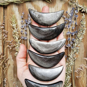 Vente en gros de pierres de cristal naturelles en obsidienne argentée de style bohème sculptées à la main pour des décorations d'intérieur uniques et des cadeaux de vacances - Product Image 4