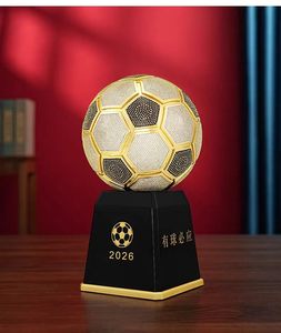 Vente en gros d'ornements de trophées de football en cuivre métallique 24K, haut de gamme et commémoratifs, au design créatif pour le bureau, avec motif diamant. - Product Image 5