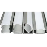 Bande lumineuse LED d'angle série 6000 en forme de V, profil bas en alliage d'aluminium pour décorations murales et de plafond avec services de soudure et de pliage