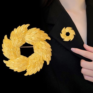 <span class=keywords><strong>Broche</strong></span> vintage en alliage doré en forme de couronne de branches d'<span class=keywords><strong>olivier</strong></span>, élégante épingle de revers en forme de feuille pour accessoire de costume ou de pull - Product Image 4