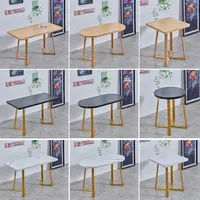 Table de salle à manger commerciale minimaliste en bois massif carrée et simple pour les salons de thé, les restaurants de restauration rapide, les bars et les cafés