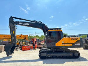 Used Hyundai HX220S Excavator with Cummins Engine Gear Motor-Core Components in Good Condition Low Price on <b>Sale</b> From Korea - Product Image 2