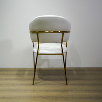 Fauteuil de salle à manger portable de luxe en métal doré, moderne et rembourré blanc, idéal pour hôtels, mariages, événements, locations, salons et appartements