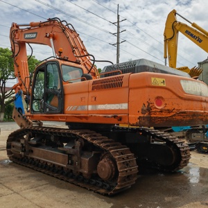 Excavadora sobre orugas DOOSAN DX500LC de 50 toneladas usada en buenas condiciones, poco tiempo de uso, características del motor central, componentes del motor, precio barato - Product Image 2