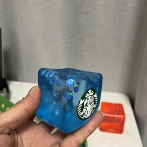Jouet Squishy Tendance 2026 Ice <span class=keywords><strong>Cube</strong></span> Needoh Starbuck, Balle Sensorielle à Presser à Haute Élasticité et Texture Lourde, Idéal pour Cadeau de Bureau - Product Image 4