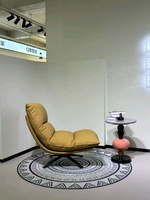 Fauteuil pivotant moderne à assise profonde, fauteuil de détente individuel rembourré et moelleux pour salon