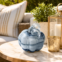 Citrouille en verre soufflé à la main bleu fumé, écologique, unique, artisanale, mascotte musicale, centre de table d'automne pour la décoration intérieure