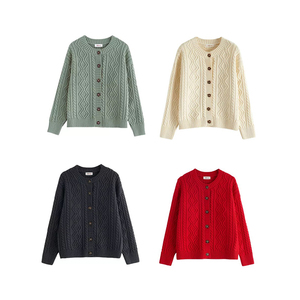 <span class=keywords><strong>Cardigan</strong></span> da Donna Ecologico Classico con Scollo a V e Maniche Lunghe in Morbido Misto Cotone, Chiusura Monopetto con Bottoni, Colori Crema, Nero, Rosso, Verde Salvia - Product Image 2